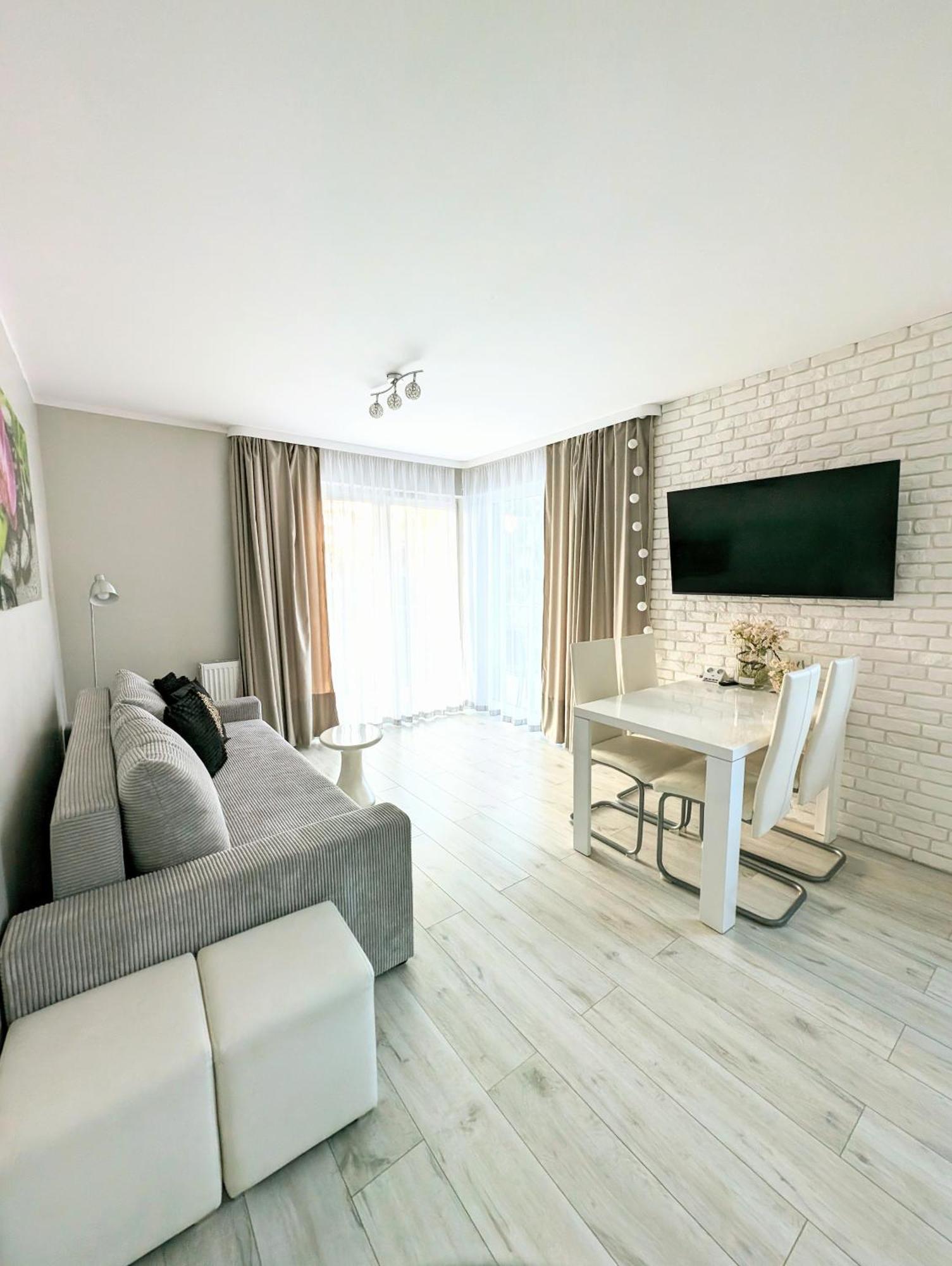 Deluxe Suite, 150 Meters To Beach, Baltic Best Дзивновек Екстериор снимка