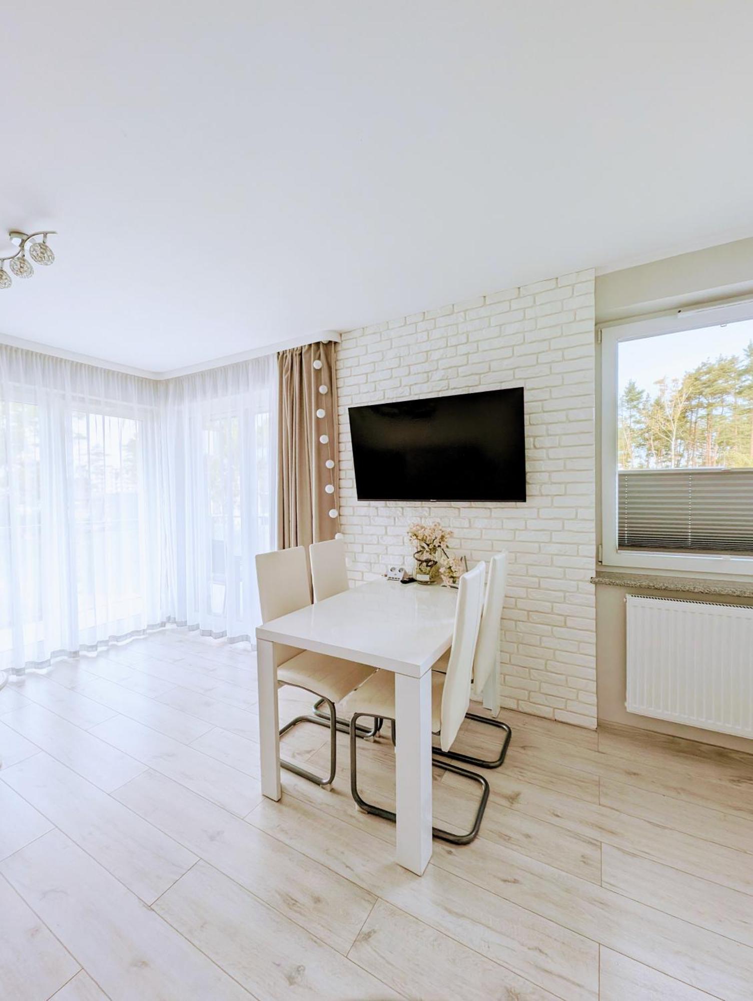 Deluxe Suite, 150 Meters To Beach, Baltic Best Дзивновек Екстериор снимка